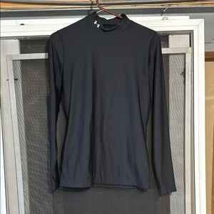 Black long sleeve under armour top